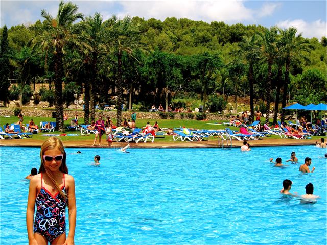 Our travel lifestyle with global nomad bathing beauty in Barcelona on July 4th Our travel lifestyle with global nomad bathing beauty in Barcelona on July 4th
